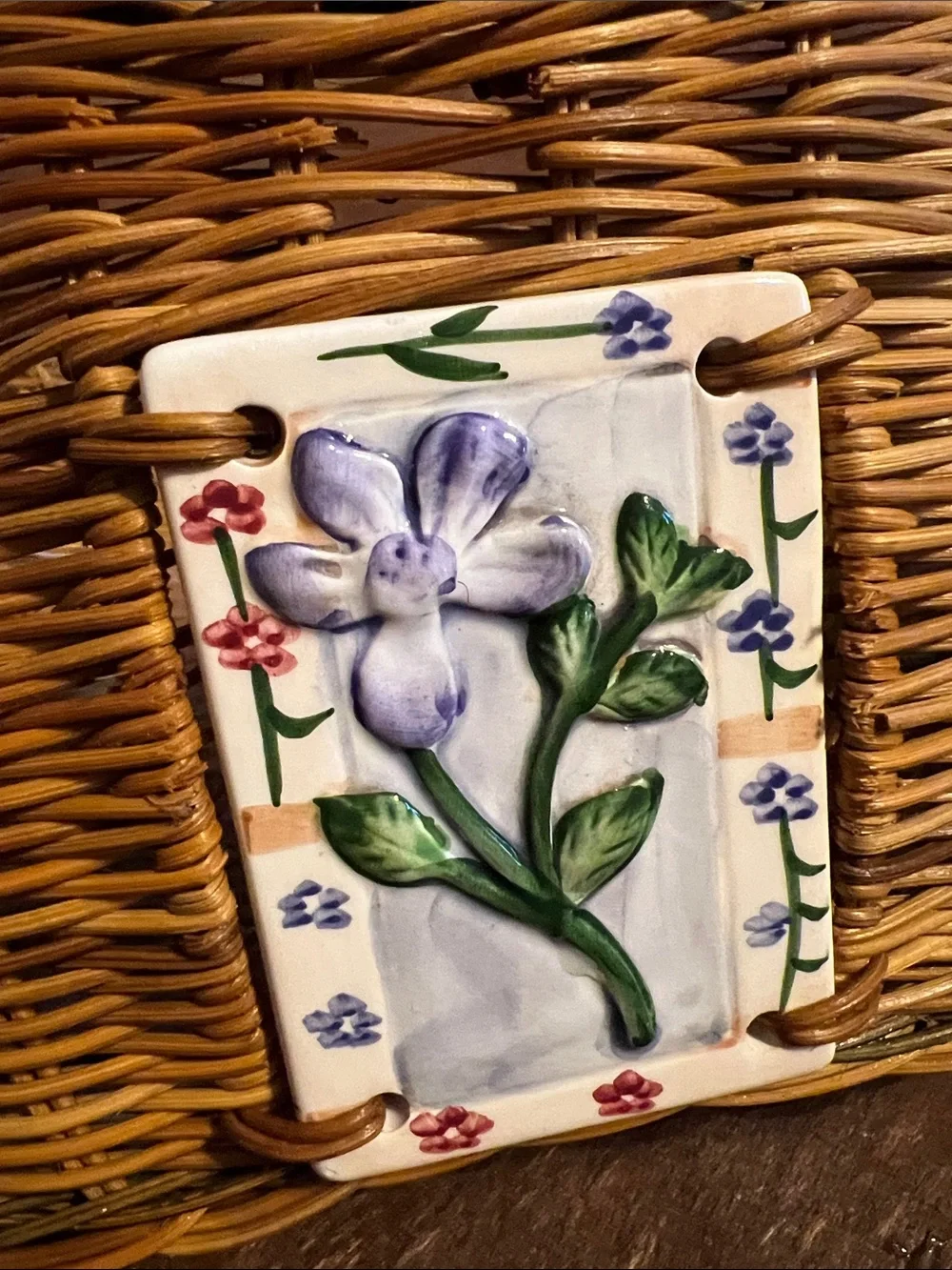 VTG Woven Wicker Ceramic Tile Oval Basket w/ 2 Flower Ceramic Handles